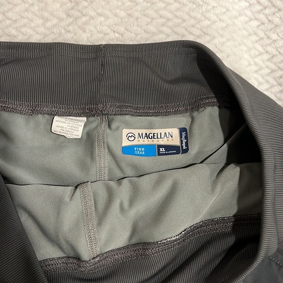 Magellan Outdoors Ladies Gray Caddo Lake Skort Size X Large Water Resistent - Picture 4 of 6